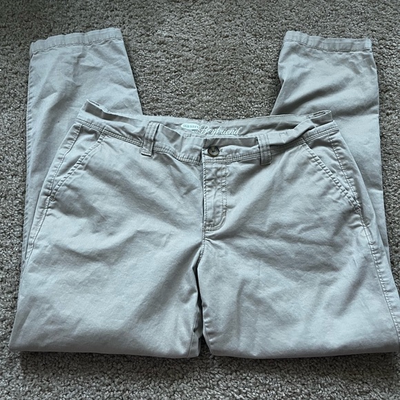 Old navy boyfriend khakis size 8 - Picture 1 of 6